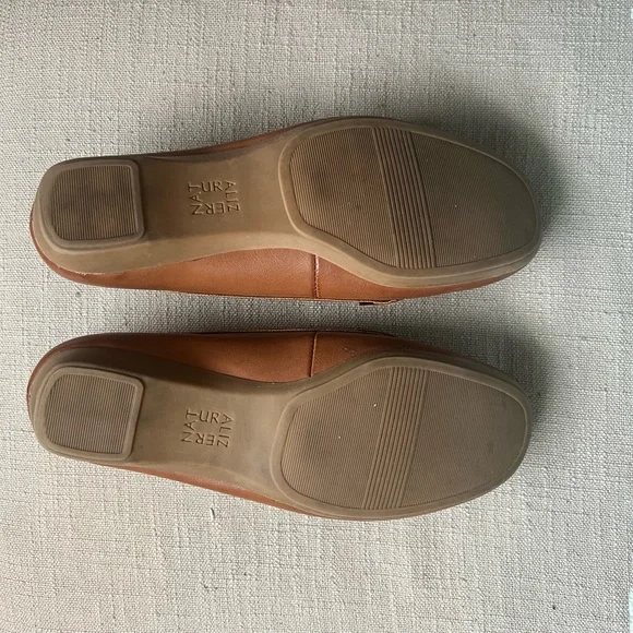 Naturalizer Horse Bit Comfort
Flats Loafers - Picture 6 of 6
